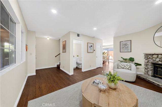 15365 Woodruff 8, Bellflower, CA 90706