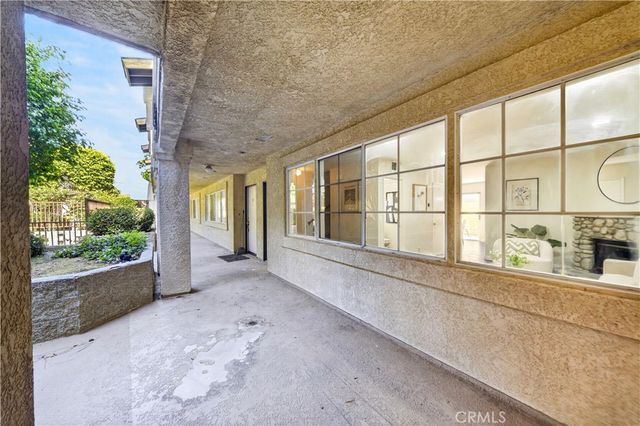 15365 Woodruff 8, Bellflower, CA 90706
