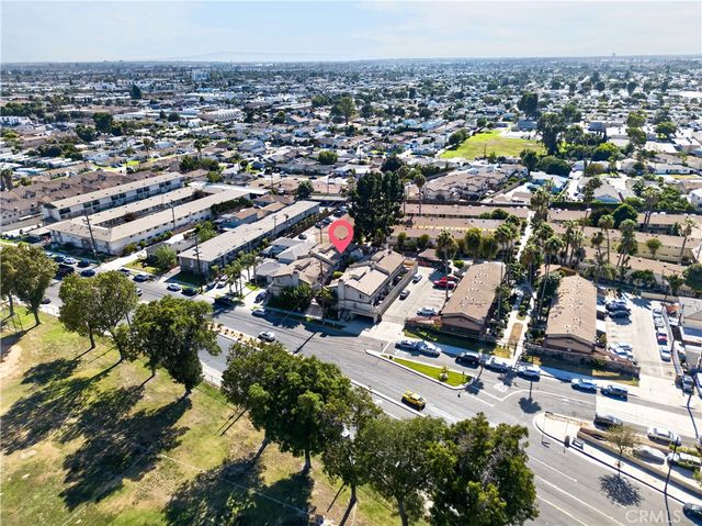 15365 Woodruff 8, Bellflower, CA 90706