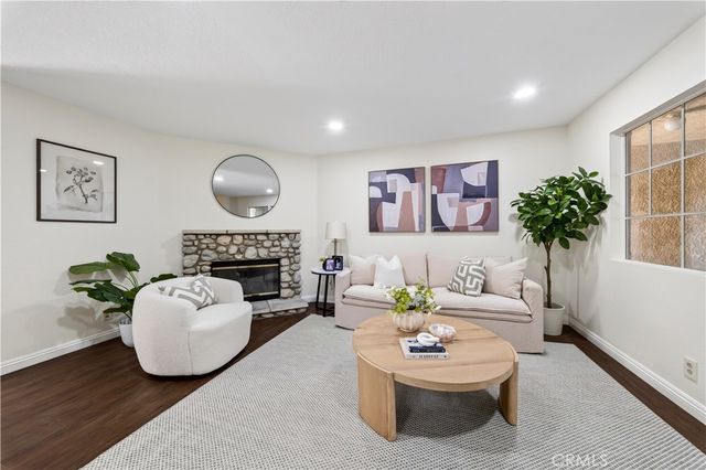 15365 Woodruff 8, Bellflower, CA 90706
