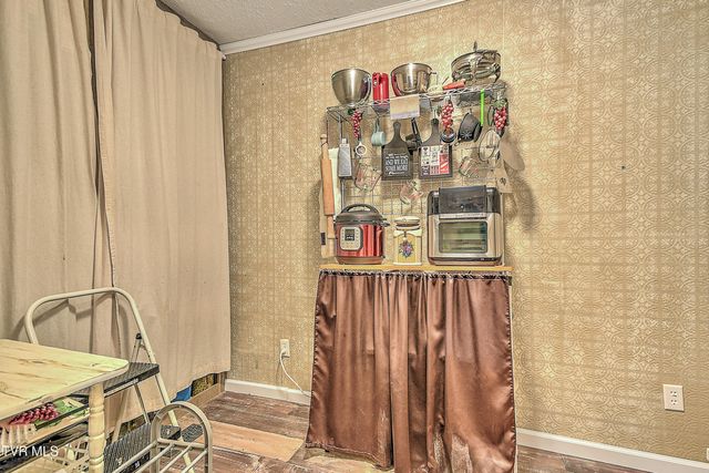 18378 Buffalo Pond Road, Bristol, VA 24202