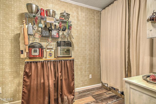 18378 Buffalo Pond Road, Bristol, VA 24202