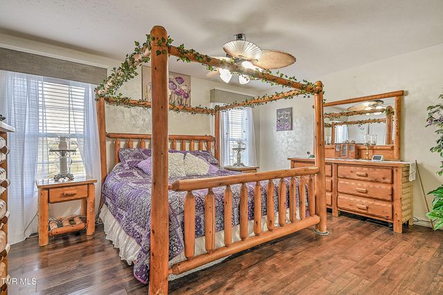 18378 Buffalo Pond Road, Bristol, VA 24202