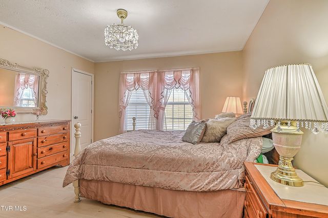 18378 Buffalo Pond Road, Bristol, VA 24202