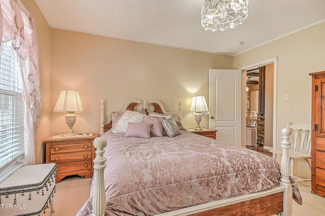 18378 Buffalo Pond Road, Bristol, VA 24202