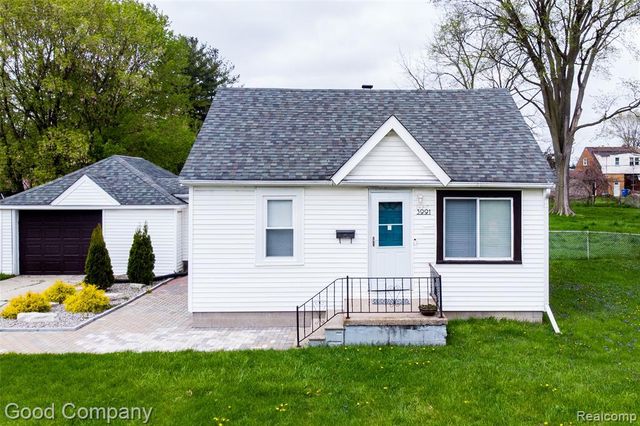 3991 Stolzenfeld Avenue, Warren, MI 48091
