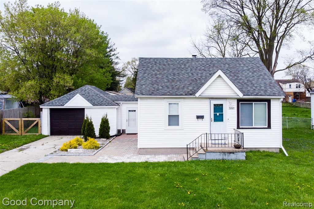 3991 Stolzenfeld Avenue, Warren, MI 48091