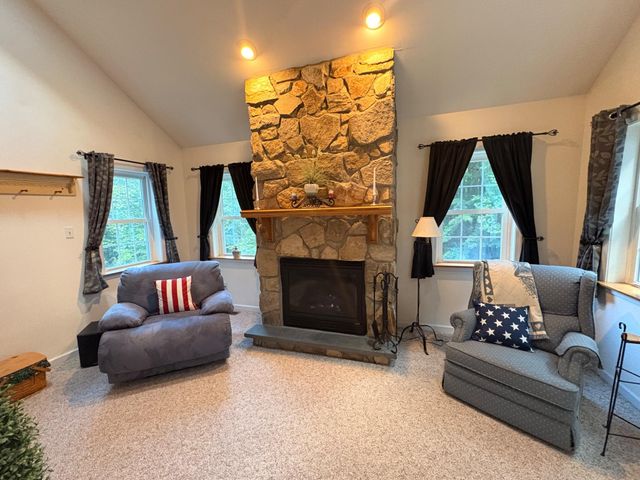 52 HESS RD, Boyertown, PA 19512