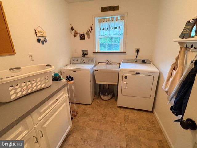52 HESS RD, Boyertown, PA 19512