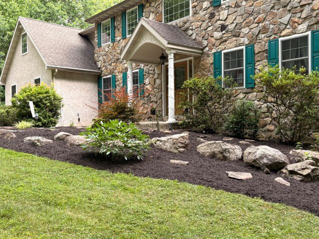 52 HESS RD, Boyertown, PA 19512