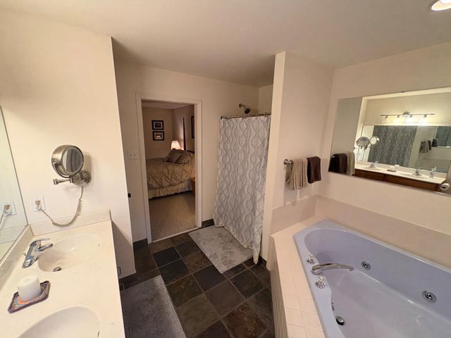 52 HESS RD, Boyertown, PA 19512