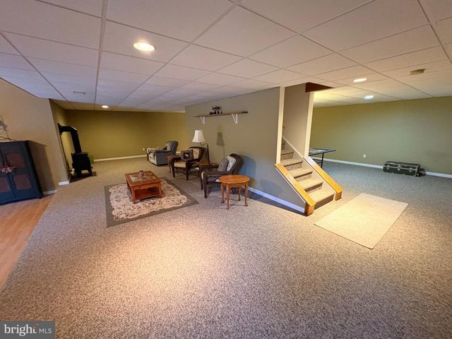 52 HESS RD, Boyertown, PA 19512