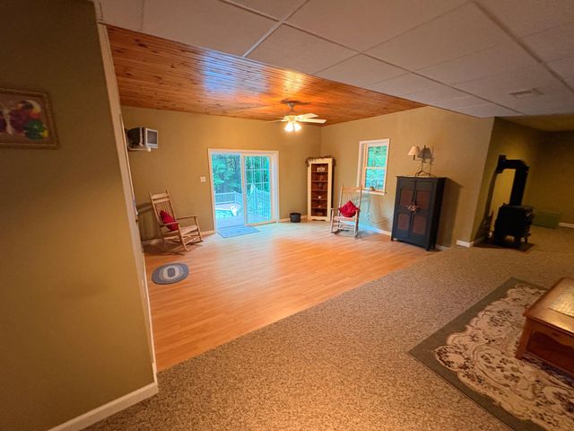 52 HESS RD, Boyertown, PA 19512