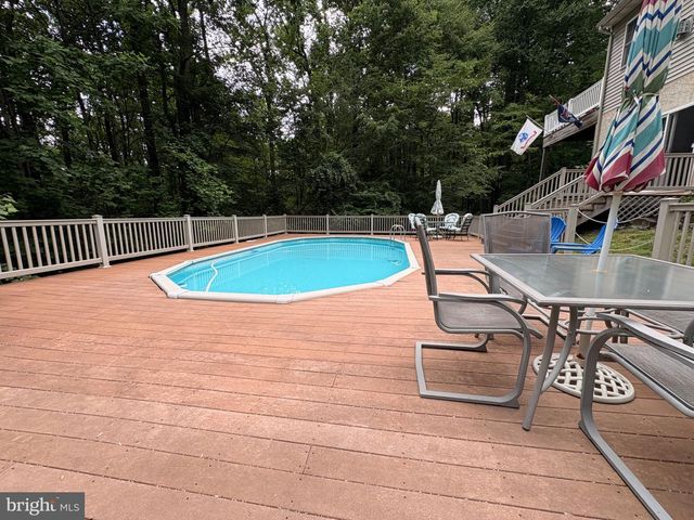 52 HESS RD, Boyertown, PA 19512