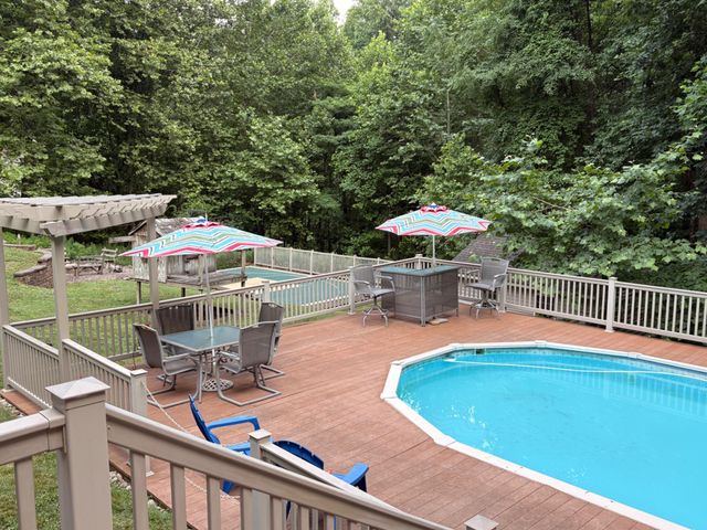 52 HESS RD, Boyertown, PA 19512
