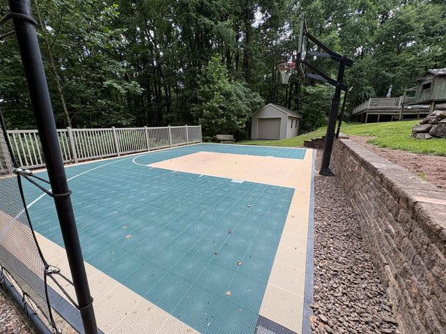 52 HESS RD, Boyertown, PA 19512