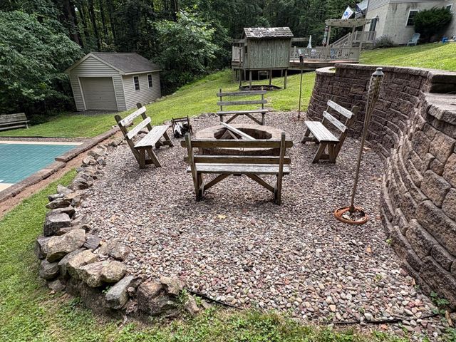 52 HESS RD, Boyertown, PA 19512