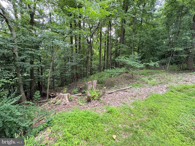 52 HESS RD, Boyertown, PA 19512