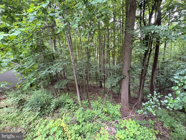 52 HESS RD, Boyertown, PA 19512