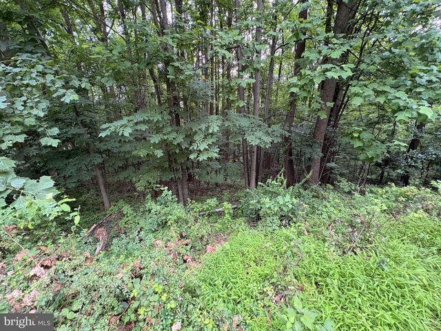 52 HESS RD, Boyertown, PA 19512