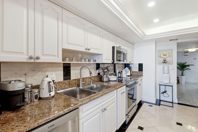 1800 S Ocean Blvd Apt 708, Lauderdale By The Sea, FL 33062