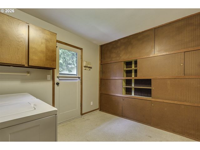 6096 HARRINGTON Ave, Lake Oswego, OR 97035