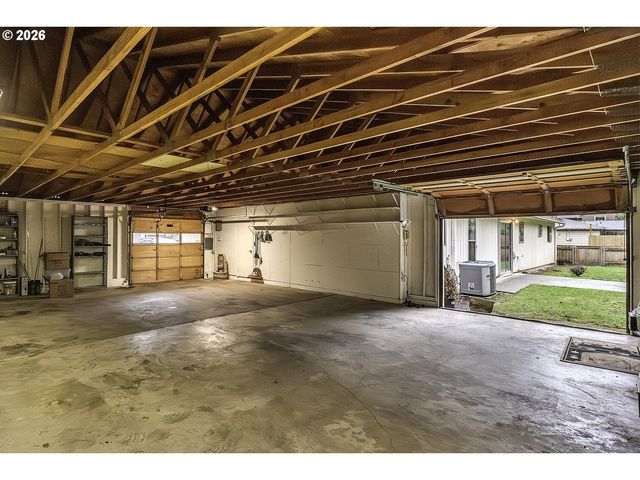 6096 HARRINGTON Ave, Lake Oswego, OR 97035