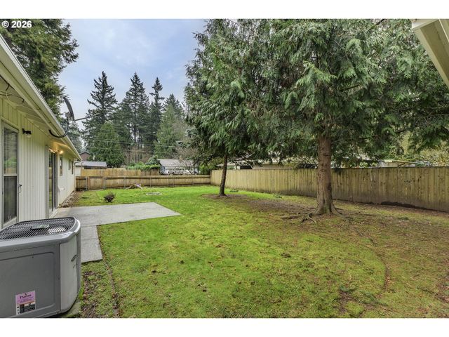 6096 HARRINGTON Ave, Lake Oswego, OR 97035