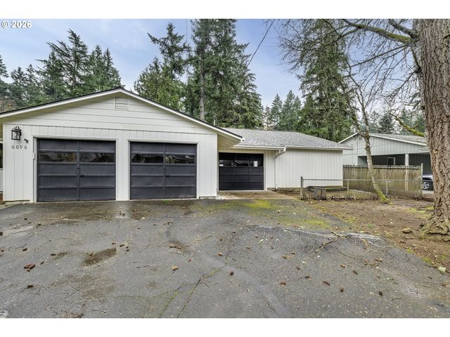 6096 HARRINGTON Ave, Lake Oswego, OR 97035