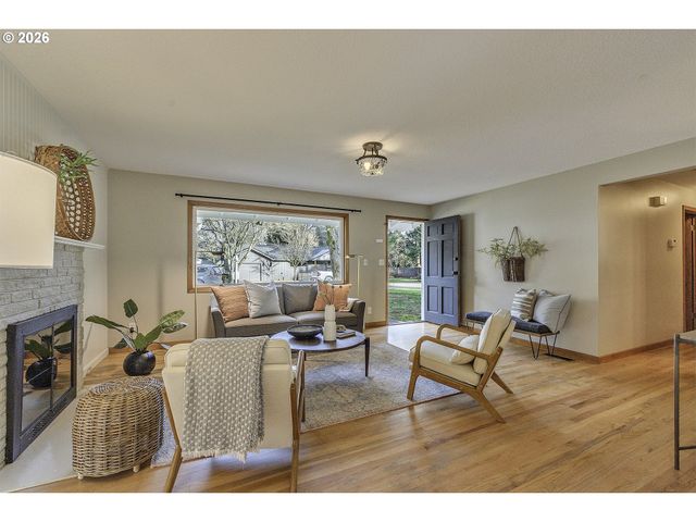 6096 HARRINGTON Ave, Lake Oswego, OR 97035