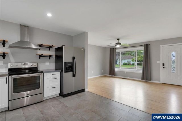 455 Marino Dr N, Keizer, OR 97303