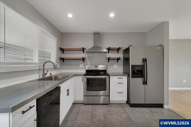 455 Marino Dr N, Keizer, OR 97303