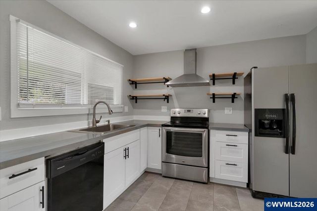 455 Marino Dr N, Keizer, OR 97303