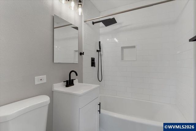 455 Marino Dr N, Keizer, OR 97303