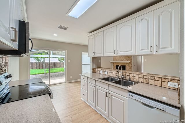 7123 Winter Ridge, Converse, TX 78109