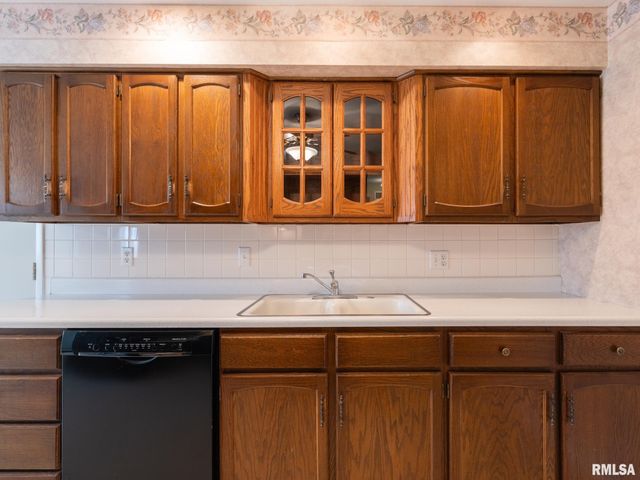 216 SCHRAMM Drive, Pekin, IL 61554