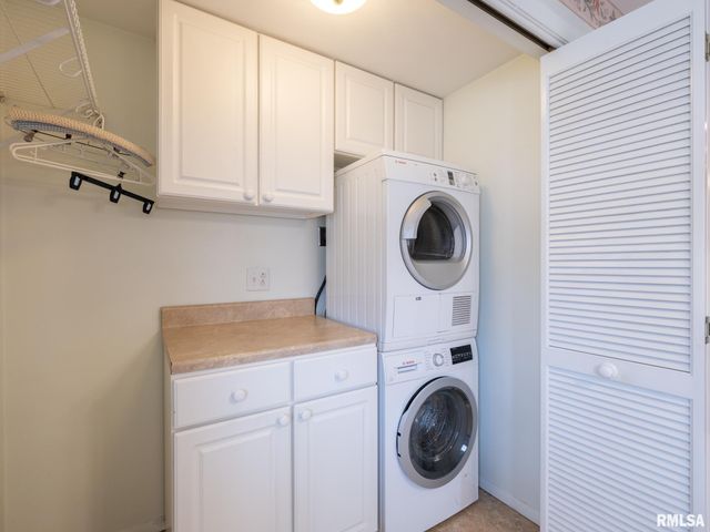 216 SCHRAMM Drive, Pekin, IL 61554