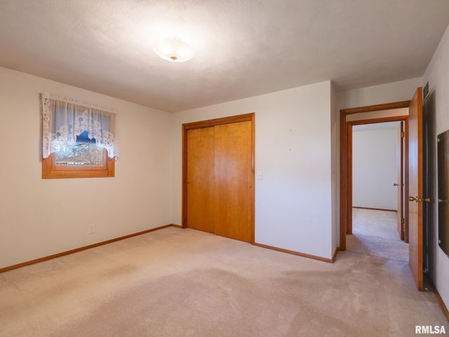 216 SCHRAMM Drive, Pekin, IL 61554