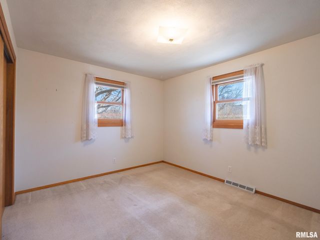 216 SCHRAMM Drive, Pekin, IL 61554