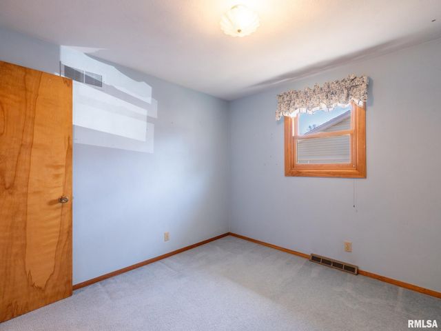 216 SCHRAMM Drive, Pekin, IL 61554