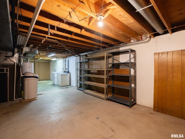 216 SCHRAMM Drive, Pekin, IL 61554