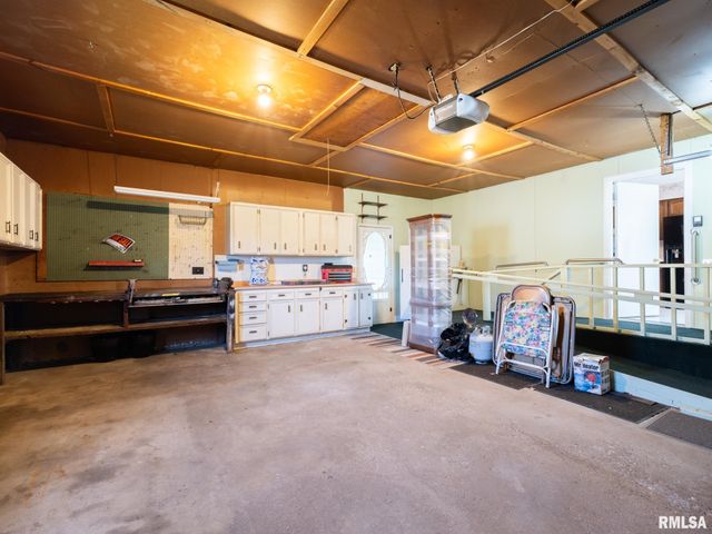 216 SCHRAMM Drive, Pekin, IL 61554