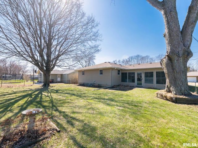 216 SCHRAMM Drive, Pekin, IL 61554