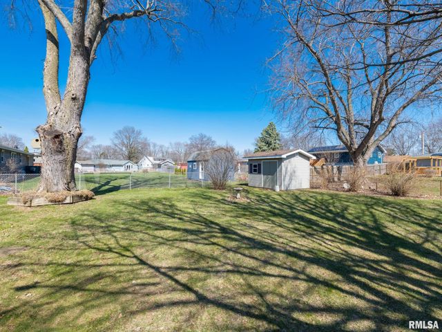 216 SCHRAMM Drive, Pekin, IL 61554