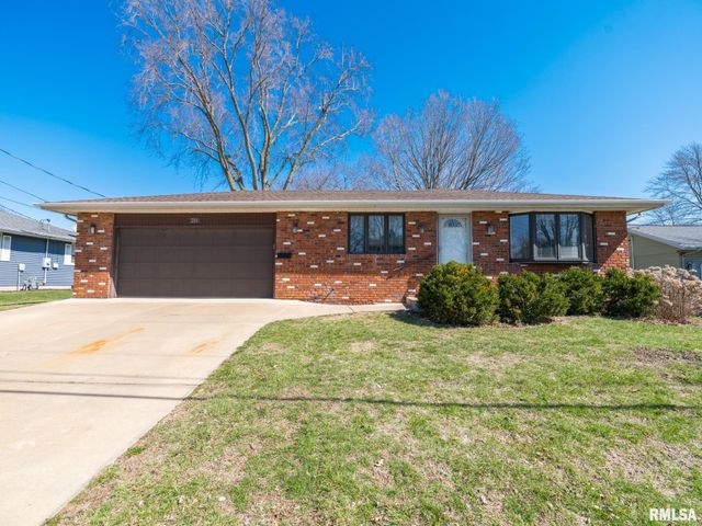 216 SCHRAMM Drive, Pekin, IL 61554