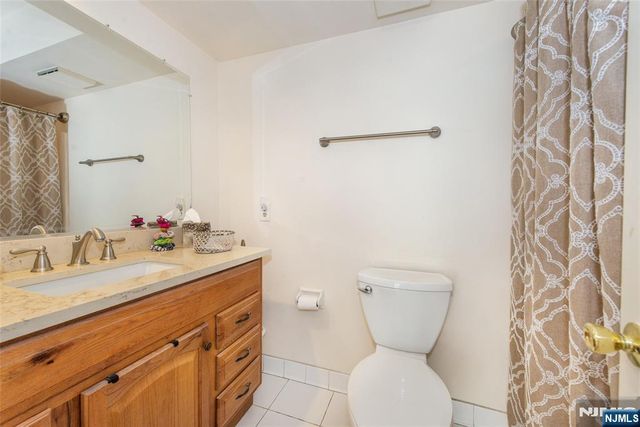 4125 Hilltop Road, Mahwah, NJ 07430