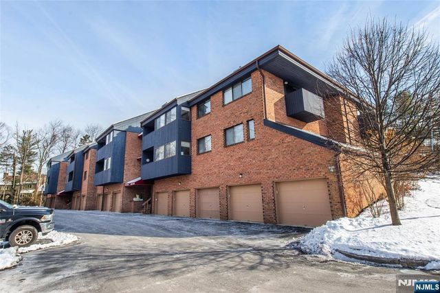 4125 Hilltop Road, Mahwah, NJ 07430