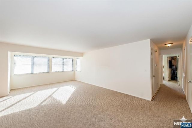 4125 Hilltop Road, Mahwah, NJ 07430