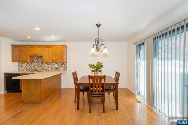 4125 Hilltop Road, Mahwah, NJ 07430