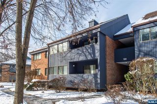 4125 Hilltop Road, Mahwah, NJ 07430